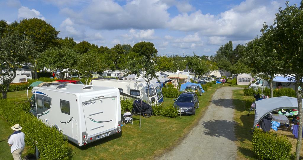 Отель Camping Du Poulquer Бенодет Экстерьер фото